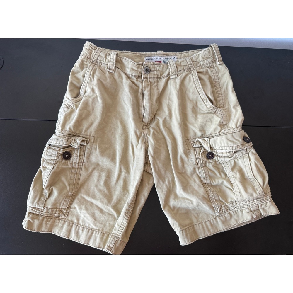 American Eagle Outfitters Mens 32 Khaki Cargo Shorts Classic Length Tan Cotton
